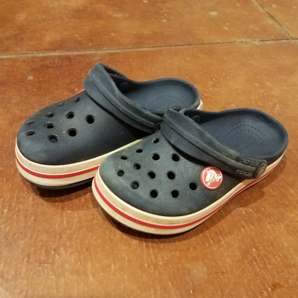 Crocs toddler size 8